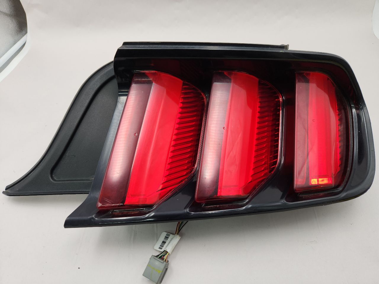 2016 FORD MUSTANG 4cyl Gasoline Turbo 2.3 Right TAIL LAMP - 374868