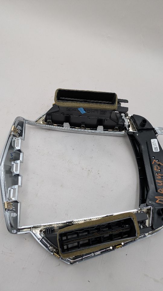 2015 CADILLAC SRX Dash Bezel - 374881 — photo 8