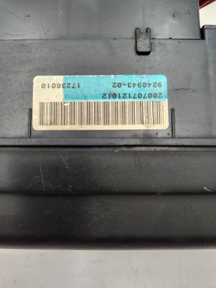 2015 MINI COOPER COOPER Fuse Box, Engine - 374902 — photo 2