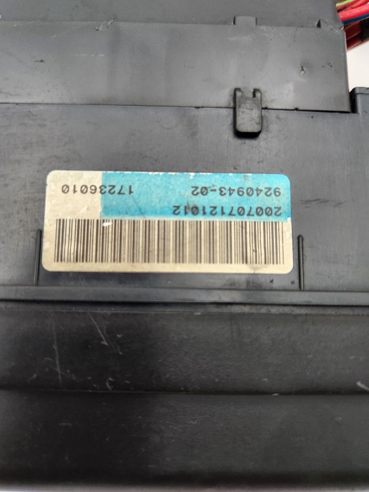 2015 MINI COOPER COOPER Fuse Box, Engine - 374902 — photo 8