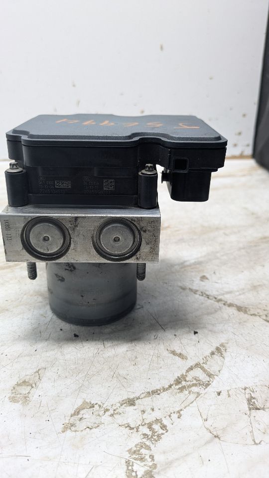 2015 FERRARI 488 Anti-lock Brake Pts - 374936 — photo 4