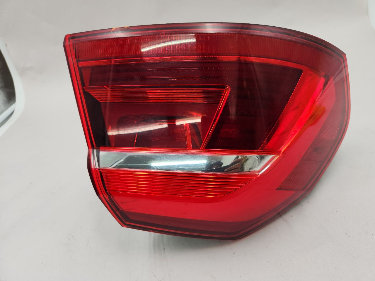 2016 VOLKSWAGEN PASSAT 4cyl Gas Turbo 1.8 PZEV Left TAIL LAMP - 374967