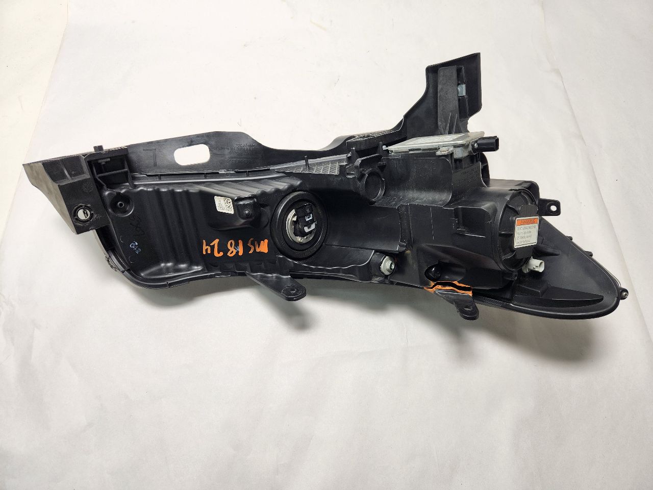 2014 ACURA TL 3.5L 6cyl Gasoline VVT Left HEADLAMP ASSEMBLY - 375306 — photo 4