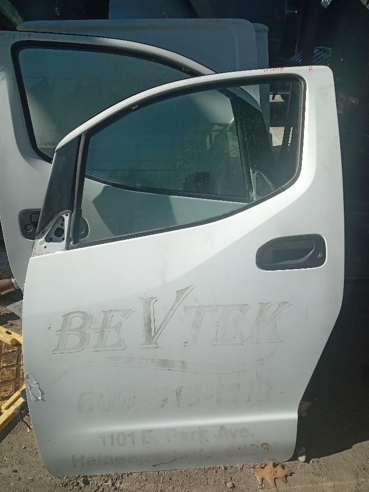 2015 CHEVROLET CITY EXPRESS 2.0L 4cyl Gasoline VVT Left DOOR ASSEMBLY, FR - 375476