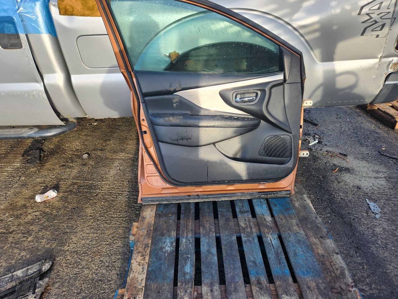 2016 NISSAN MURANO 6cyl Gasoline 3.5 Left DOOR ASSEMBLY, FR - 375488 — photo 2
