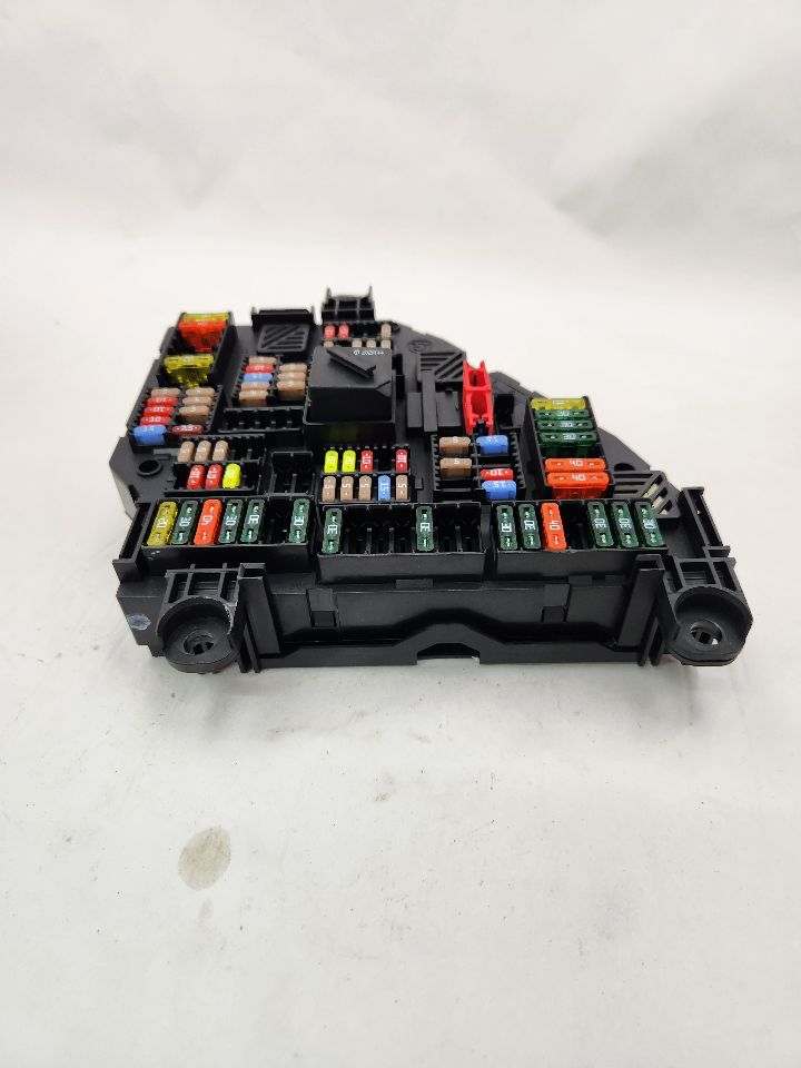 2015 BMW 528i 4cyl Gasoline Turbo 2.0 Fuse Box, Engine - 376110 — photo 2