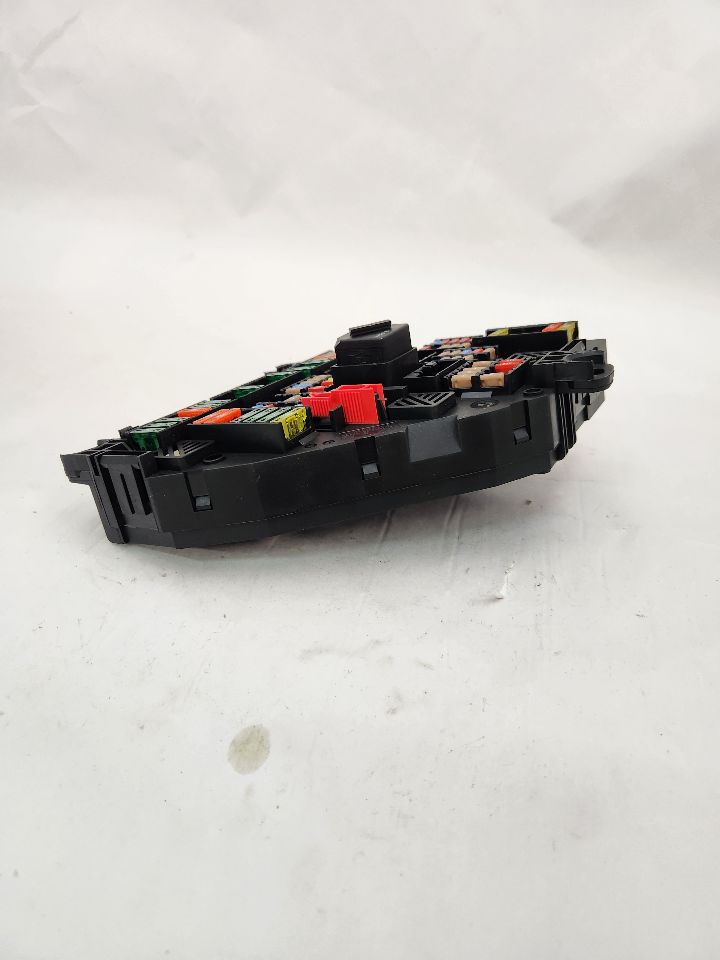 2015 BMW 528i 4cyl Gasoline Turbo 2.0 Fuse Box, Engine - 376110 — photo 3