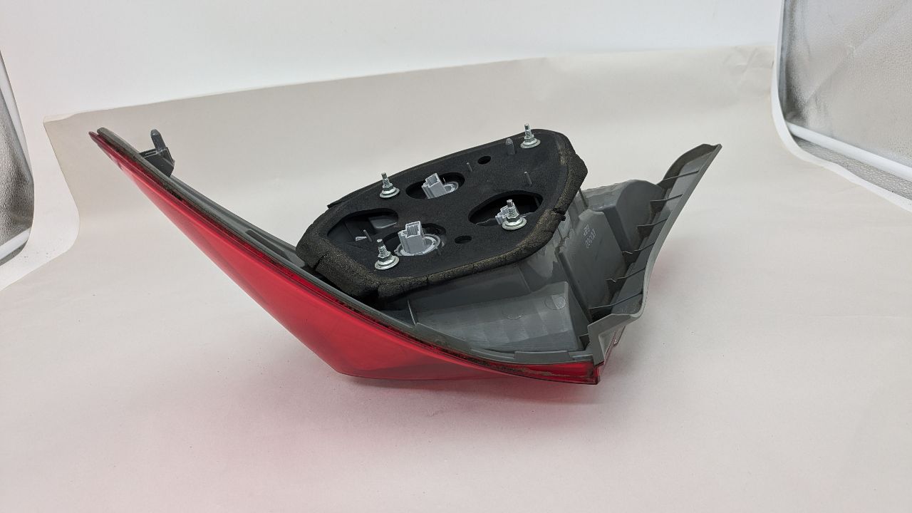 2012 HONDA CIVIC 4cyl Gasoline 1.8 VTEC Right TAIL LAMP - 376168 — photo 2