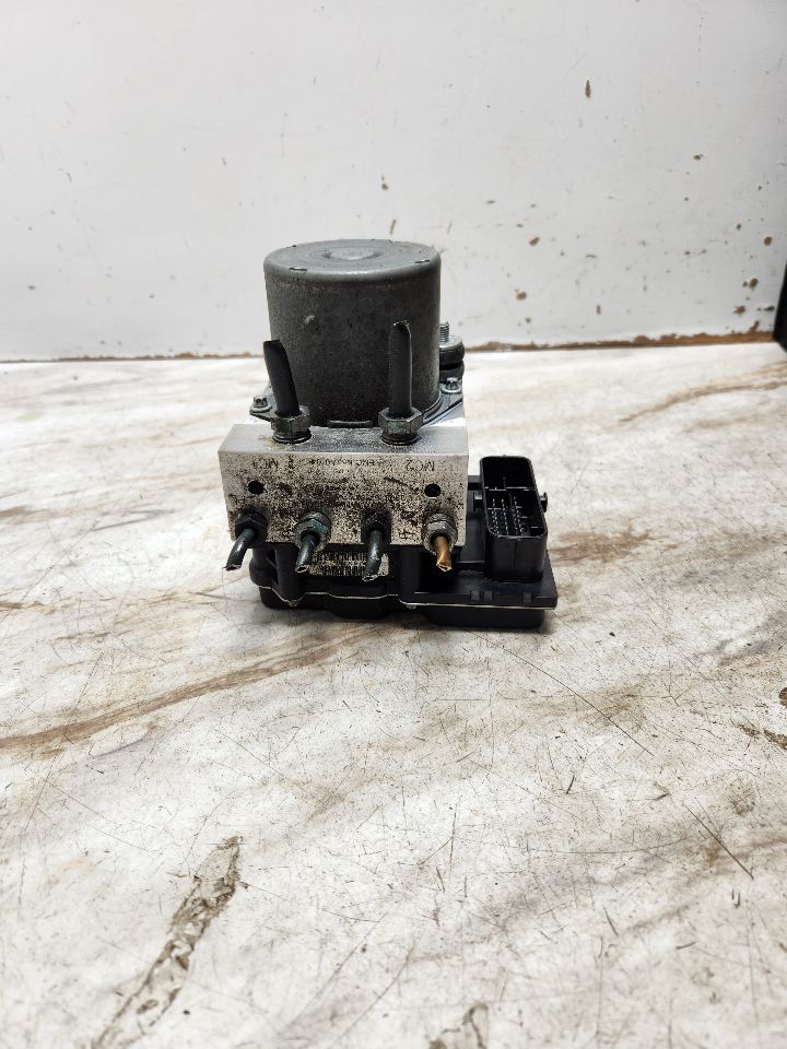 2011 LAND ROVER LR4 8cyl Gasoline 5.0 Anti-lock Brake Pts - 376482 — photo 6