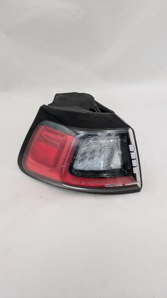 2019 JEEP CHEROKEE 3.2L 6cyl VVT Left TAIL LAMP - 376510 — photo 1