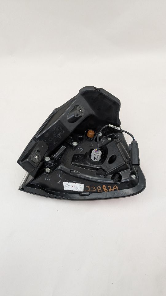 2019 JEEP CHEROKEE 3.2L 6cyl VVT Left TAIL LAMP - 376510 — photo 4