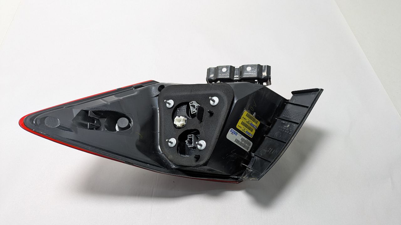 2017 HONDA ACCORD 4cyl Gasoline 2.4 Left TAIL LAMP - 376855 — photo 2