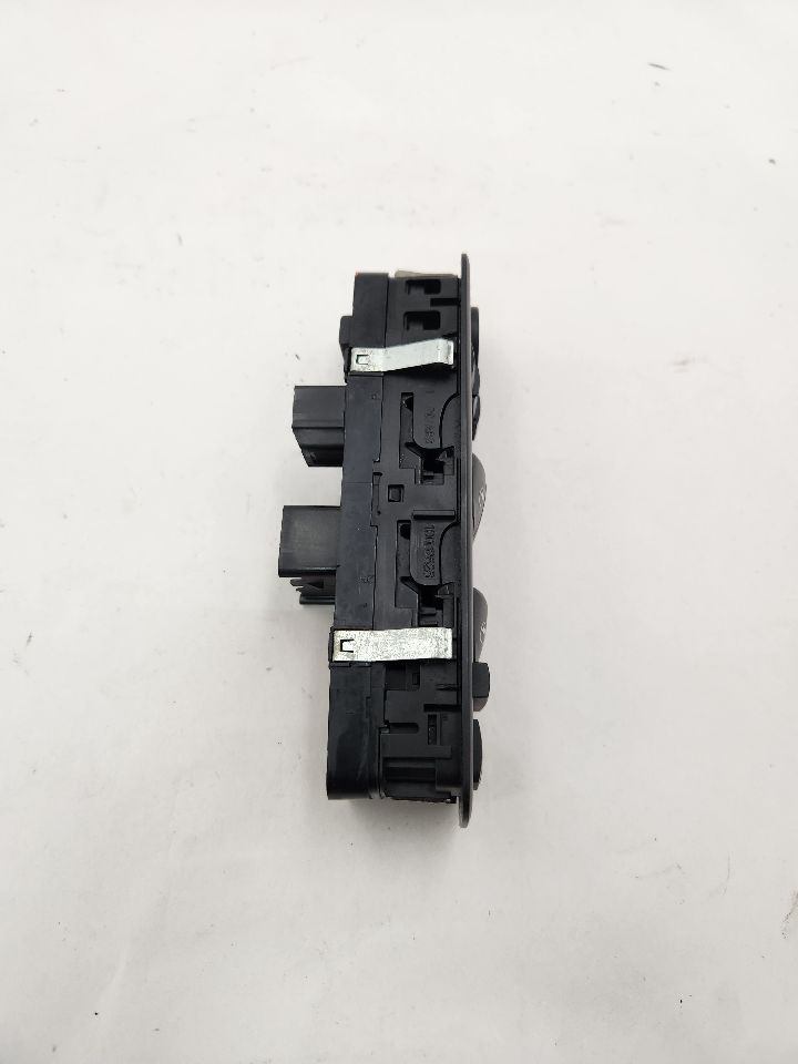 2015 DODGE JOURNEY 6cyl Gasoline 3.6 Front Door Switch - 376879 — photo 4