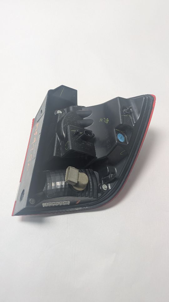 2015 DODGE JOURNEY 6cyl Gasoline 3.6 Left TAIL LAMP - 376882 — photo 2