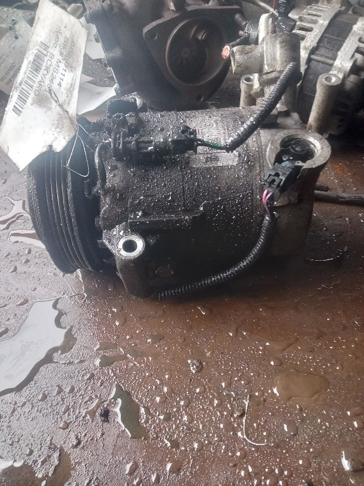 2017 CHEVROLET EQUINOX 4cyl Gasoline 2.4 AC COMPRESSOR - 376901 — photo 2