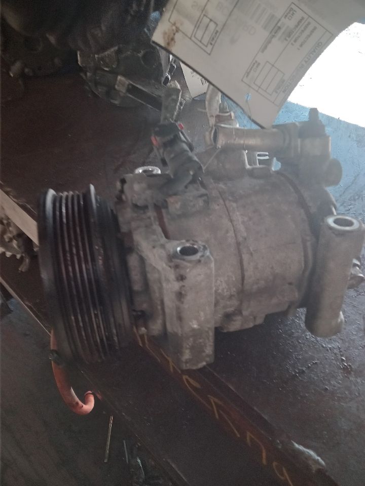 2013 CHRYSLER 200 6 cyl Gas Flex Fuel 3.6 AC COMPRESSOR - 376990 — photo 1
