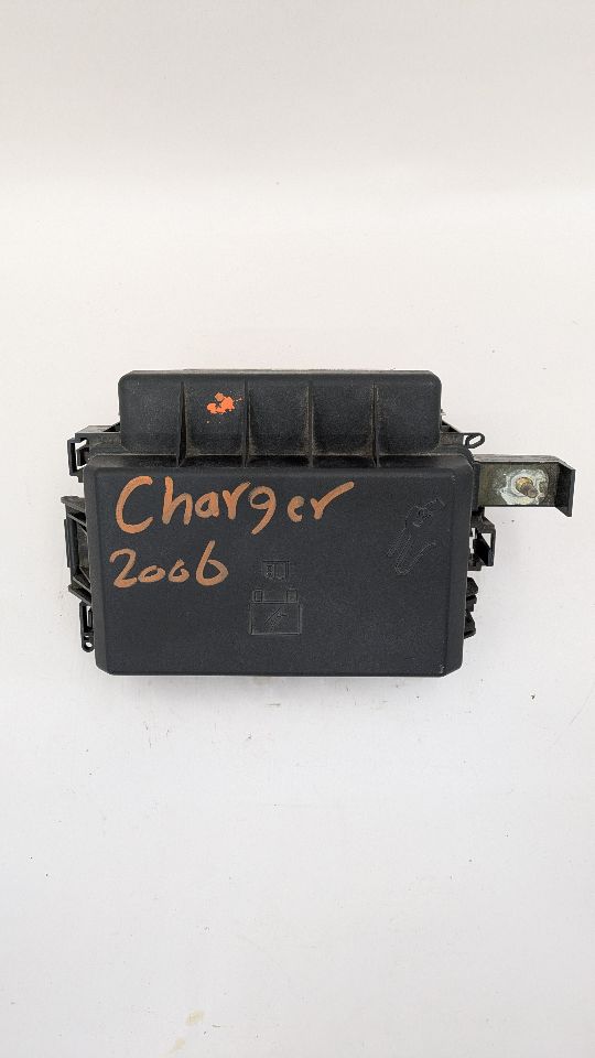 2006 DODGE CHARGER Fuse Box, Engine - 377272
