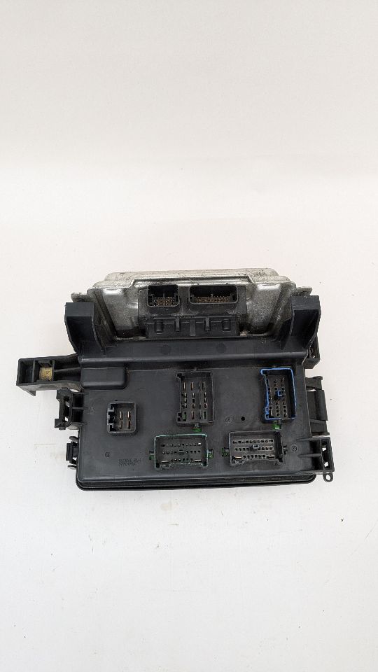 2006 DODGE CHARGER Fuse Box, Engine - 377272 — photo 3