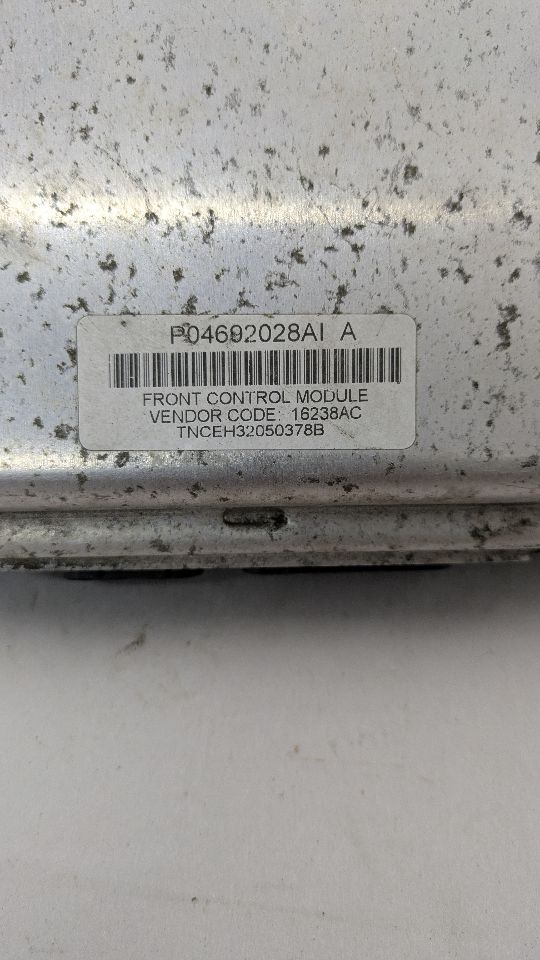 2006 DODGE CHARGER Fuse Box, Engine - 377272 — photo 6