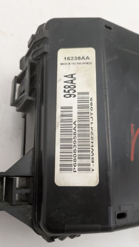2012 DODGE CHARGER 6 cyl Gas Flex Fuel 3.6 Fuse Box, Engine - 377329 — photo 2