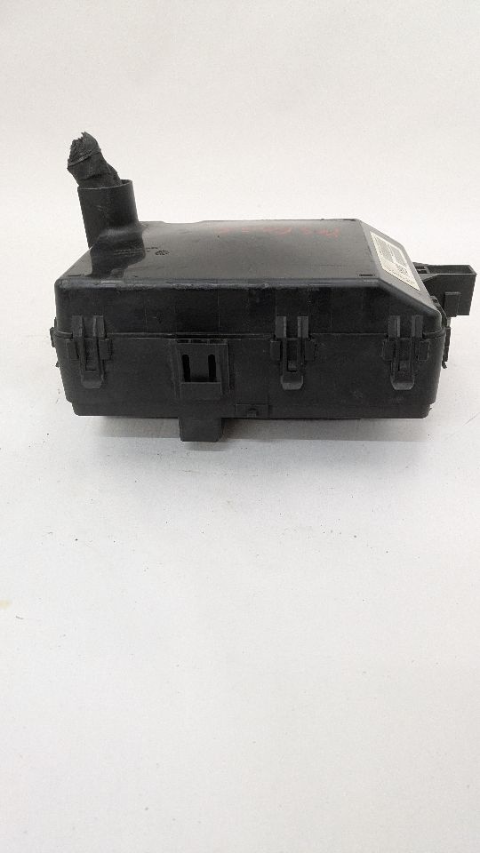 2012 DODGE CHARGER 6 cyl Gas Flex Fuel 3.6 Fuse Box, Engine - 377329 — photo 3