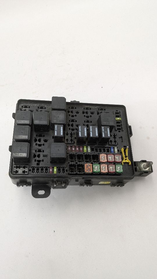 2012 DODGE CHARGER 6 cyl Gas Flex Fuel 3.6 Fuse Box, Engine - 377329 — photo 5