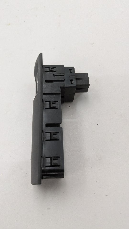 2017 BUICK LACROSSE Left Front Door Switch - 377338