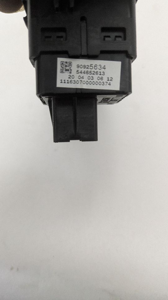 2017 BUICK LACROSSE Left Front Door Switch - 377338 — photo 7
