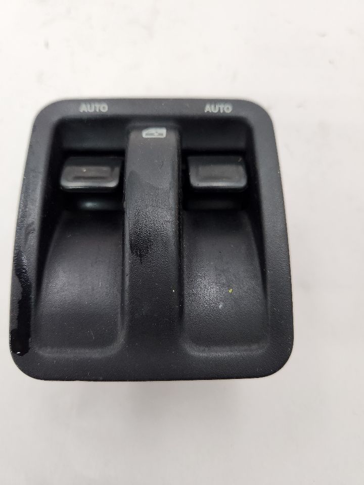2018 JEEP WRANGLER 3.6L 6cyl Left Front Door Switch - 377355 — photo 3