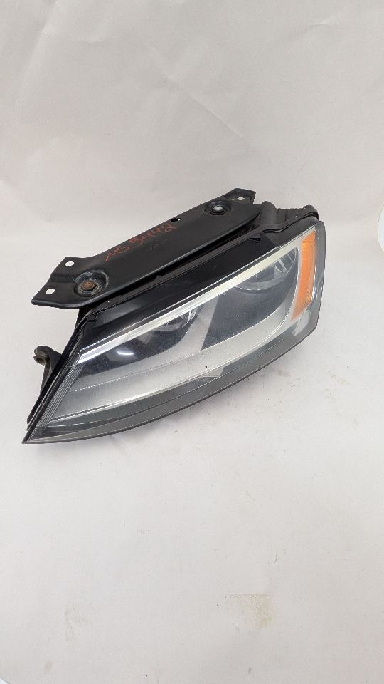 2013 VOLKSWAGEN JETTA 1.4L 4cyl Turbo Hybrid Right HEADLAMP ASSEMBLY - 377512