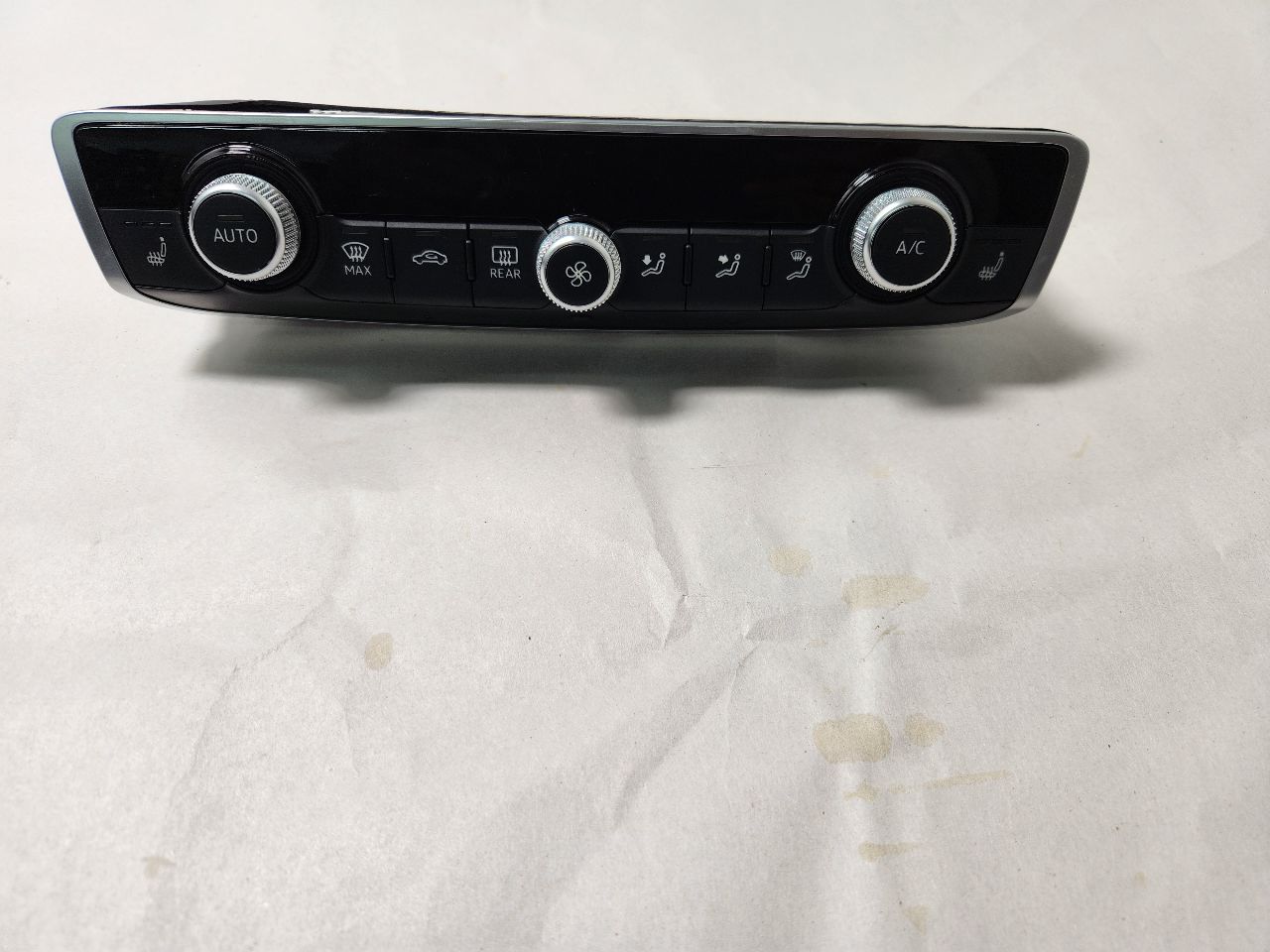 2015 AUDI A3 4cyl Gasoline Turbo 2.0 TEMP CONTROL - 377824 — photo 4