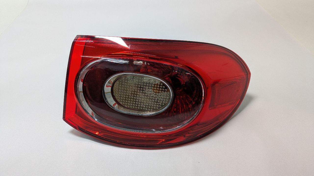2011 VOLKSWAGEN TIGUAN 4cyl Gasoline Turbo 2.0 Right TAIL LAMP - 377999