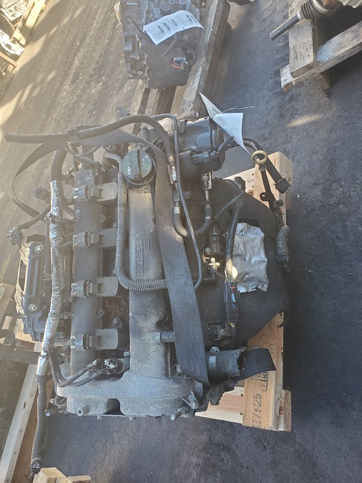 2012 CHEVROLET EQUINOX 4cyl Gasoline 2.4 ENGINE ASSEMBLY - 378007 — photo 4