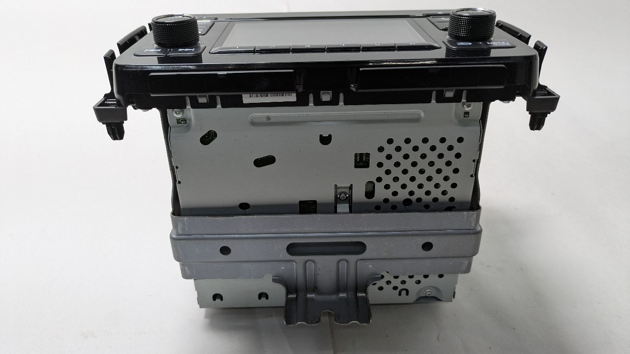 2017 HONDA HR-V 1.8L 4cyl Gasoline VVT Radio Audio - 378200 — photo 2