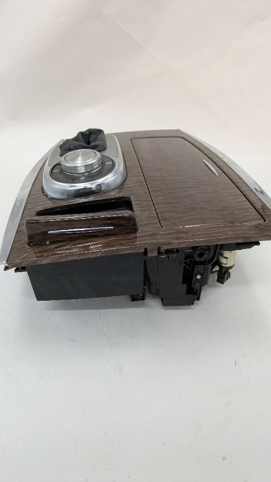 2017 NISSAN ARMADA 5.6L 8cyl Gasoline VVT Console, Front - 378388