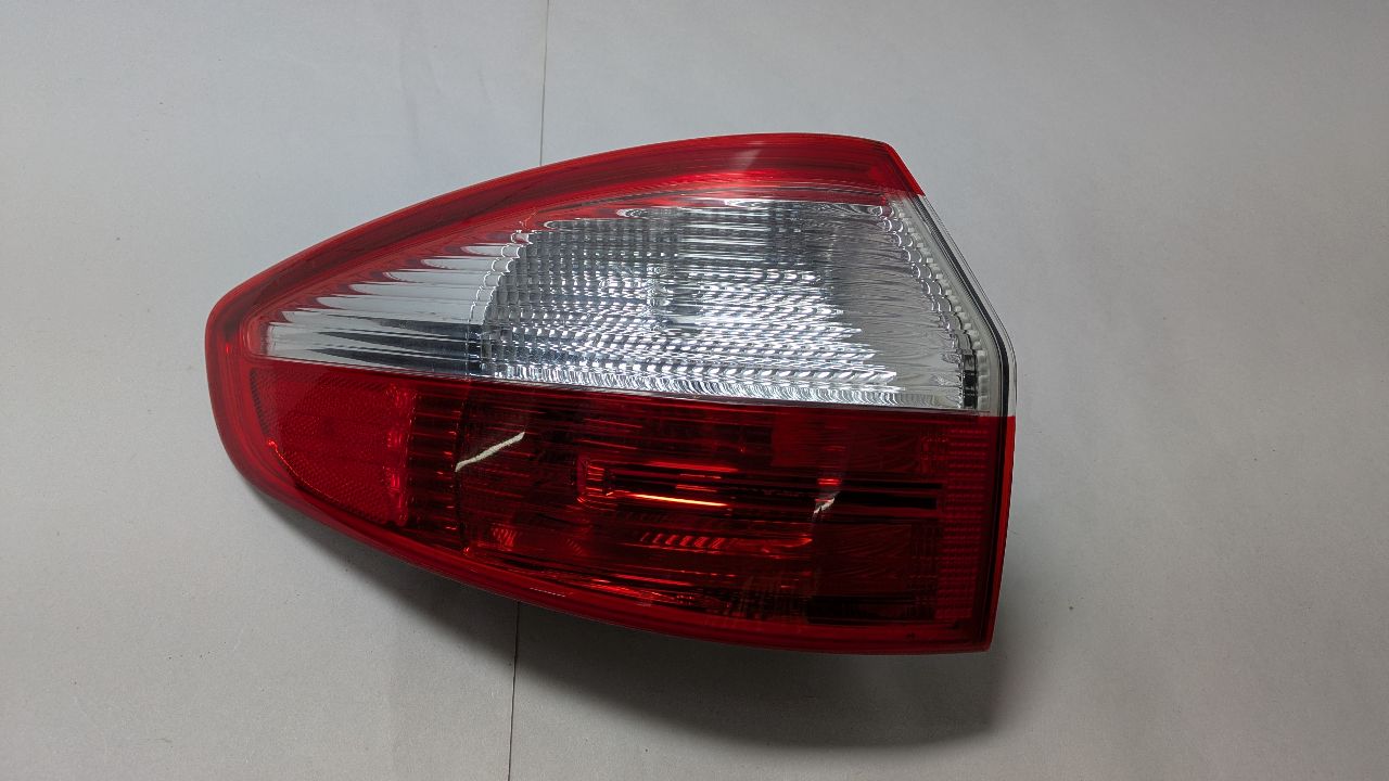 2016 FORD FIESTA 4cyl Gasoline 1.6 Left TAIL LAMP - 378695