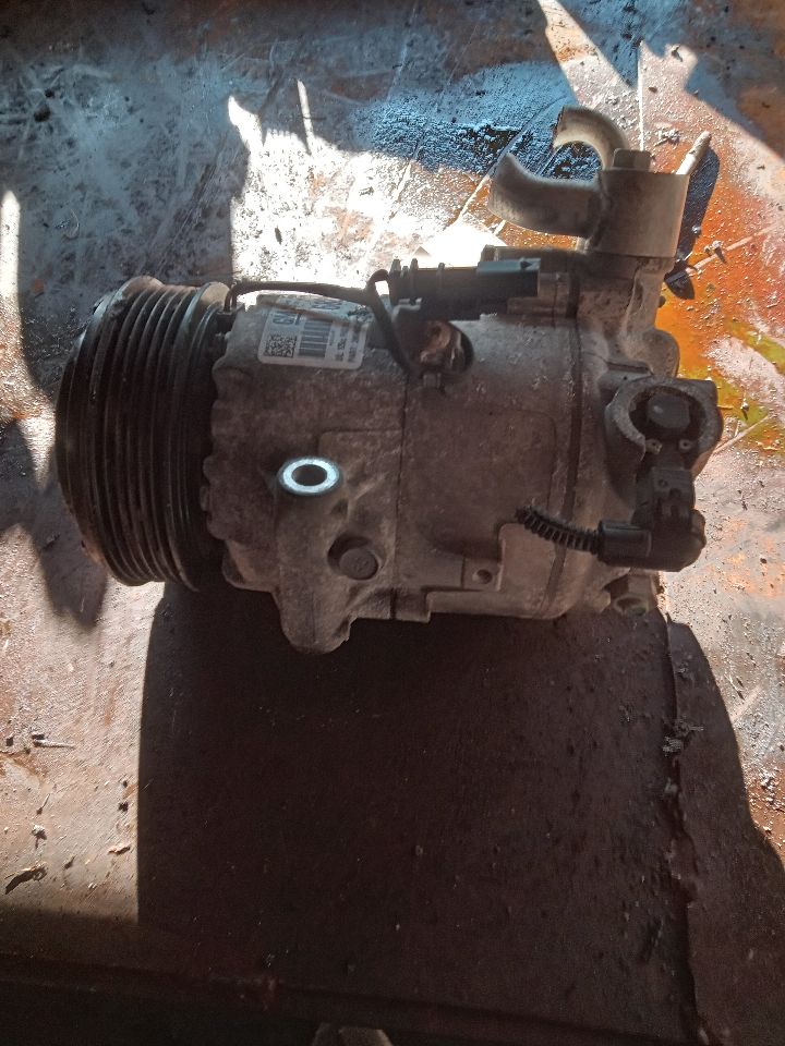 2017 BUICK CASCADA 4cyl Gasoline Turbo 1.6 AC COMPRESSOR - 378842 — photo 2
