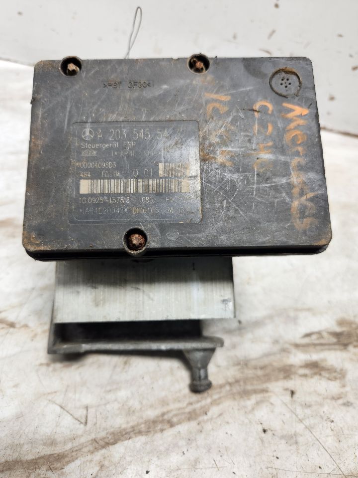 2004 MERCEDES-BENZ C-CLASS Anti-lock Brake Pts - 378881