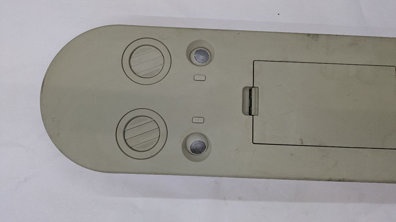 2005 INFINITI QX56 8cyl Gasoline 5.6 Console, Front - 378901 — photo 4