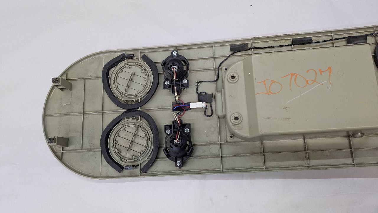 2005 INFINITI QX56 8cyl Gasoline 5.6 Console, Front - 378901 — photo 8