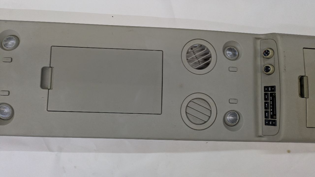 2004 NISSAN ARMADA 8cyl Gasoline 5.6 Console, Front - 378904 — photo 3