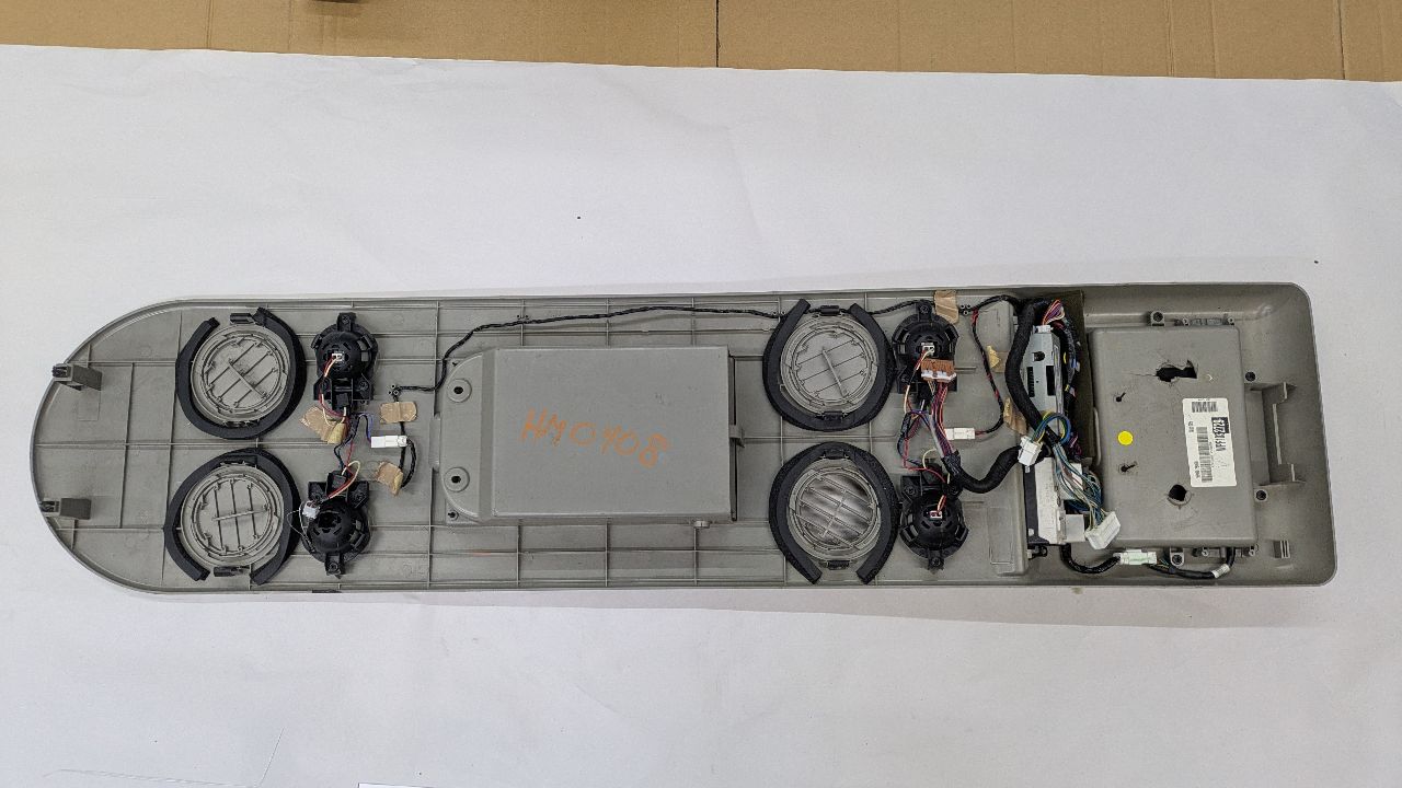 2004 NISSAN ARMADA 8cyl Gasoline 5.6 Console, Front - 378904 — photo 8