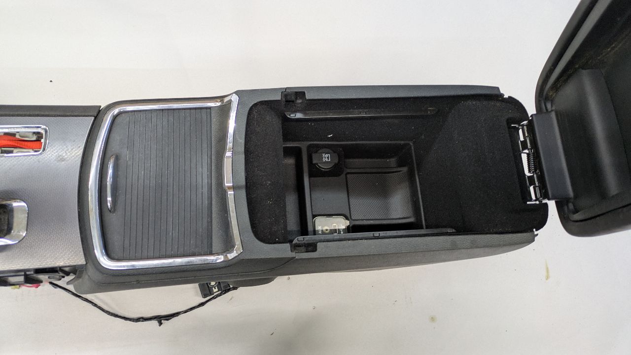 2013 DODGE CHARGER 6cyl Gasoline 3.6 Console, Front - 378908 — photo 4