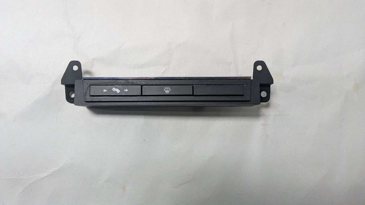 2007 CADILLAC ESCALADE ESV 8cyl 6.2 liter gasoline Left Front Door Switch - 379070