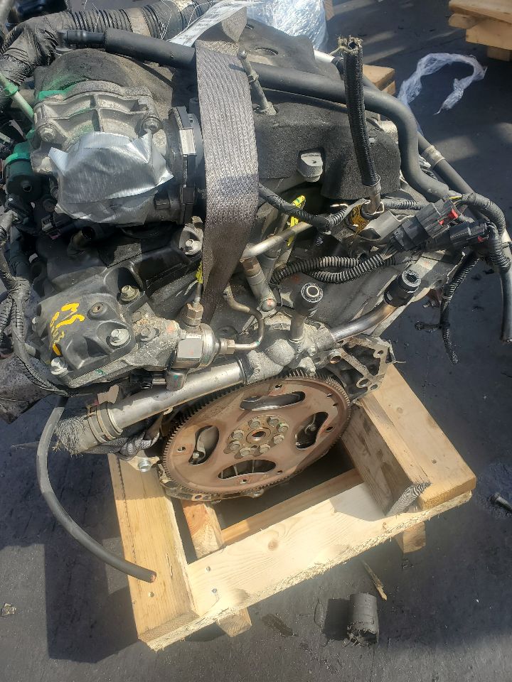 2010 CHEVROLET TRAVERSE 6cyl Gasoline 3.6 ENGINE ASSEMBLY - 379089