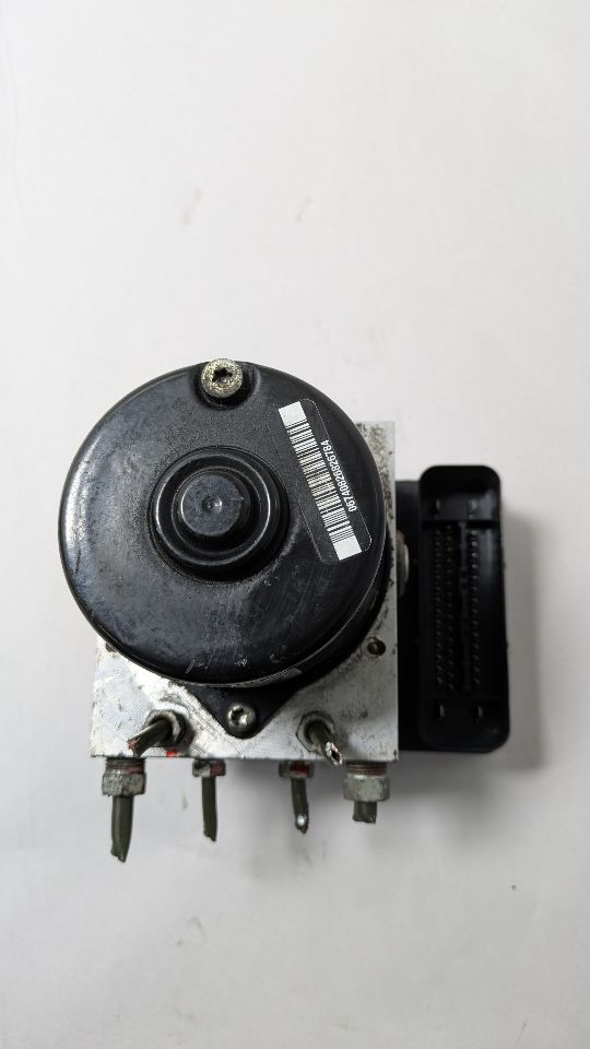 2009 MITSUBISHI OUTLANDER 4cyl Gasoline 2.4 Anti-lock Brake Pts - 379263 — photo 3