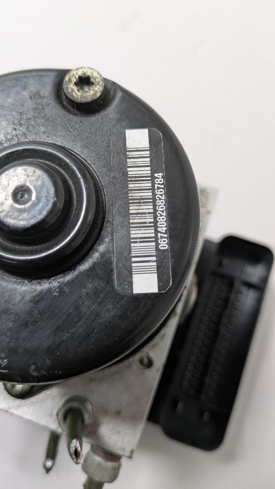 2009 MITSUBISHI OUTLANDER 4cyl Gasoline 2.4 Anti-lock Brake Pts - 379263 — photo 4