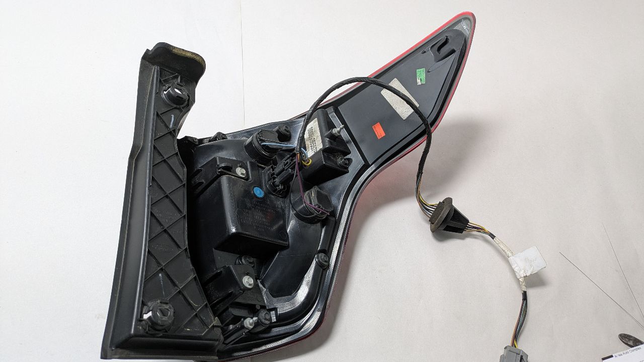 2018 FORD EXPLORER 3.5L 6cyl Gasoline VVT Left TAIL LAMP - 379277 — photo 4