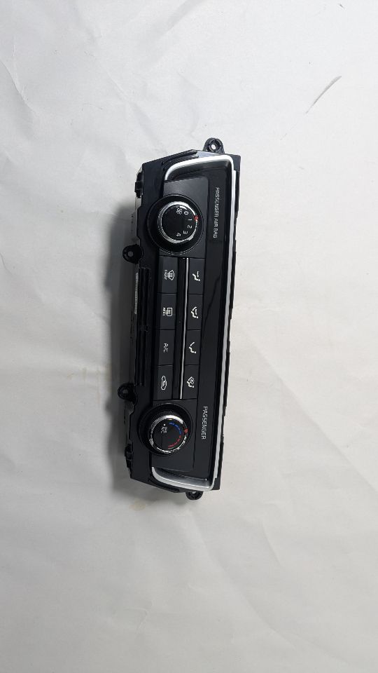 2016 KIA OPTIMA 4cyl Gasoline 2.4 TEMP CONTROL - 379675 — photo 1