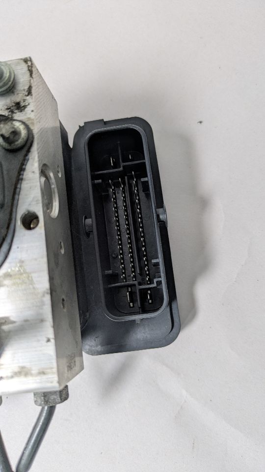 2013 SUBARU XV CROSSTREK 4cyl Gasoline 2.0 Dohc Anti-lock Brake Pts - 379778 — photo 6